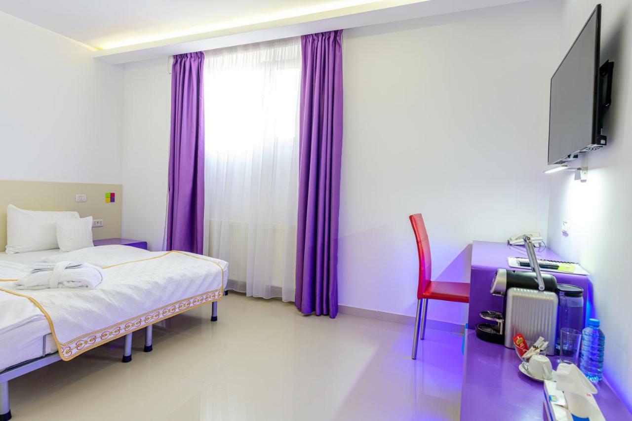 Christina 4* Bucureşti
